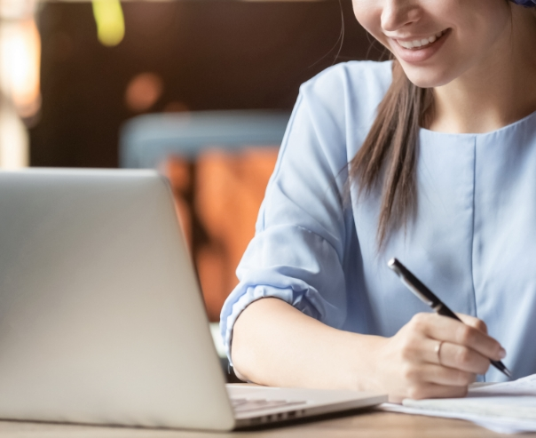 Employees Desk Page Bloom with The Best Banner